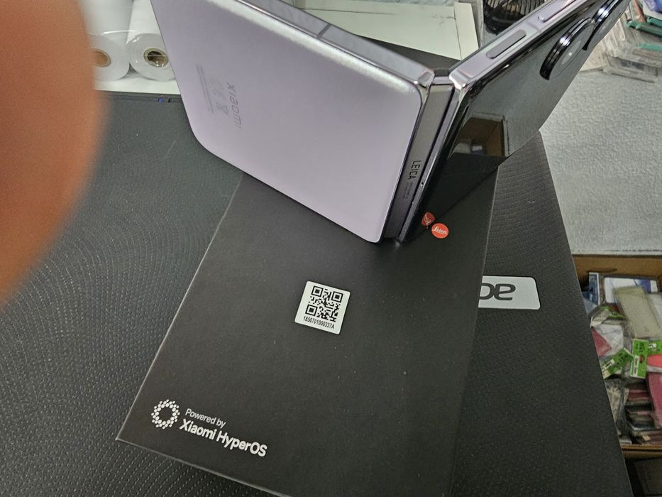 Xiomi mix flip..512/12 gb