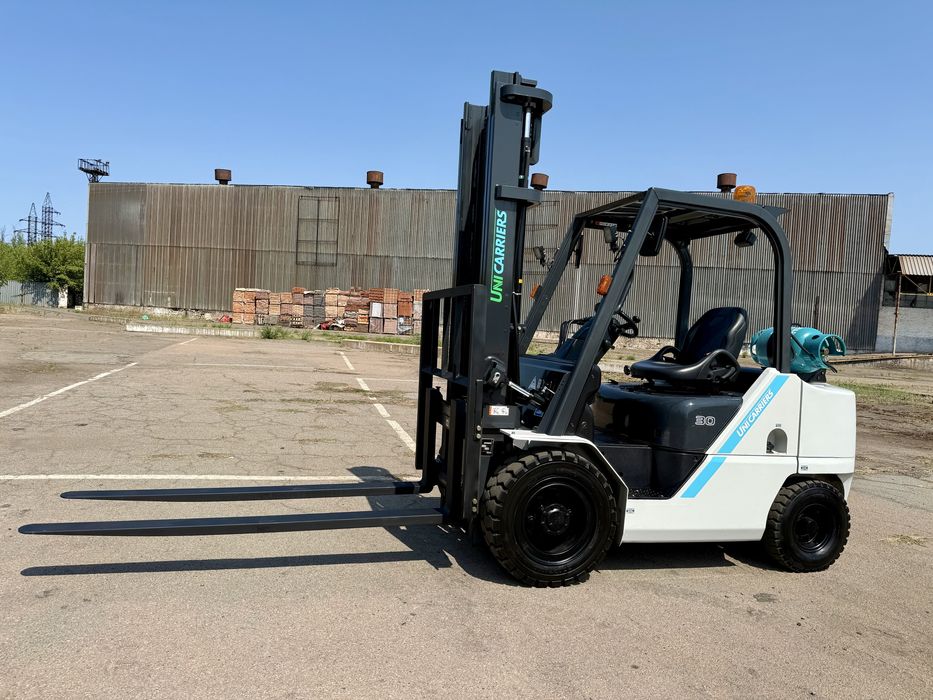 Навантажувач вилковий Unicarriers FGE30T-2020 рік , кара, погрузчик