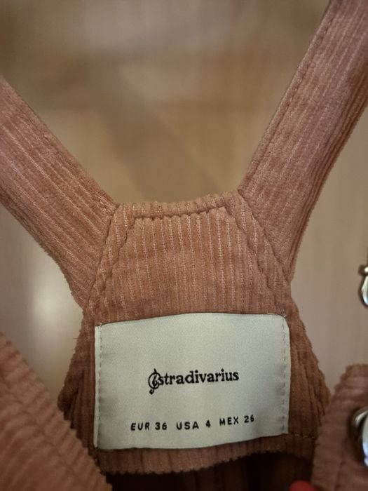 Jardineiras-Saia Rosa