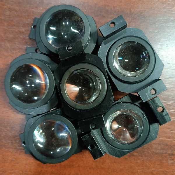 Продаються різні лінзи