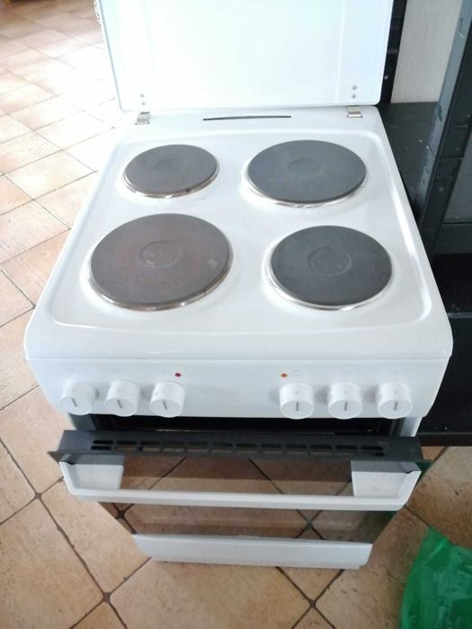 kuchenka AMICA 58EE1.20 (W) z piekarnikiem nowa, mało używana