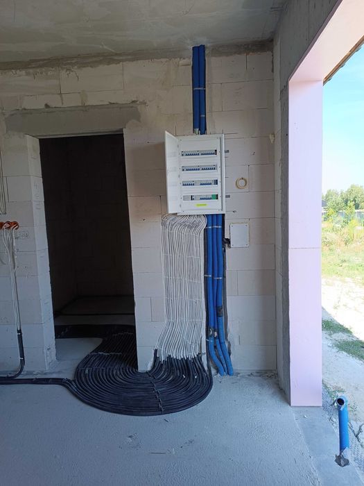 Hydraulik Elektryk Usługi hydrauliczne oraz elektryczne