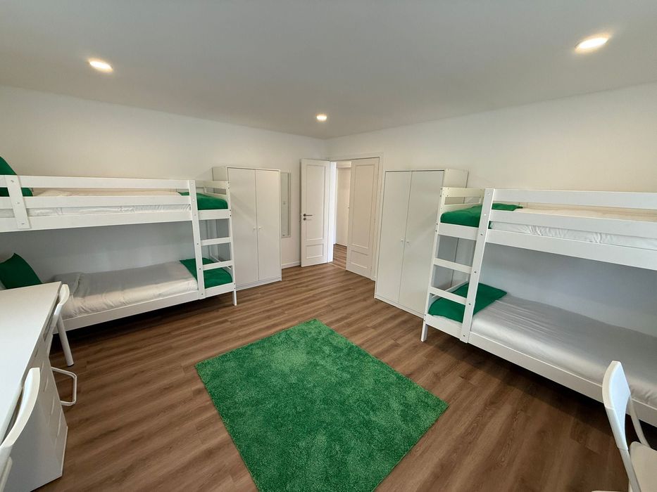 Arrendo quarto ou cama