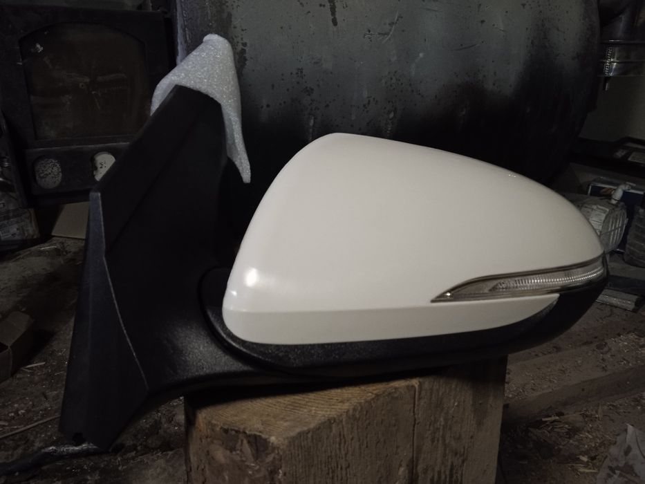 Дзеркало Ліве Хюндай Акцент