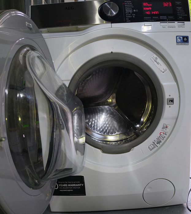 Pralka AEG L7FEC48SP