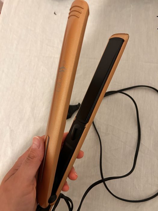 Vendo prancha de cabelo nova