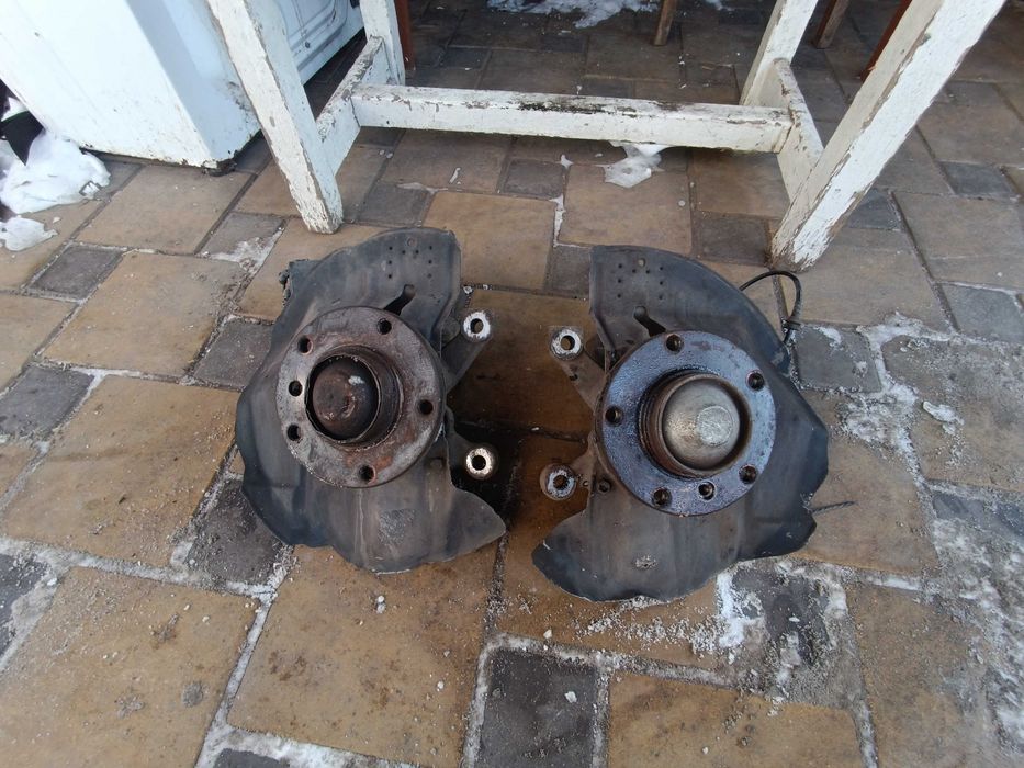 Цапфа БМВ Е46 Кулак поворотный BMW E46 ABS АБС БМВ Е46