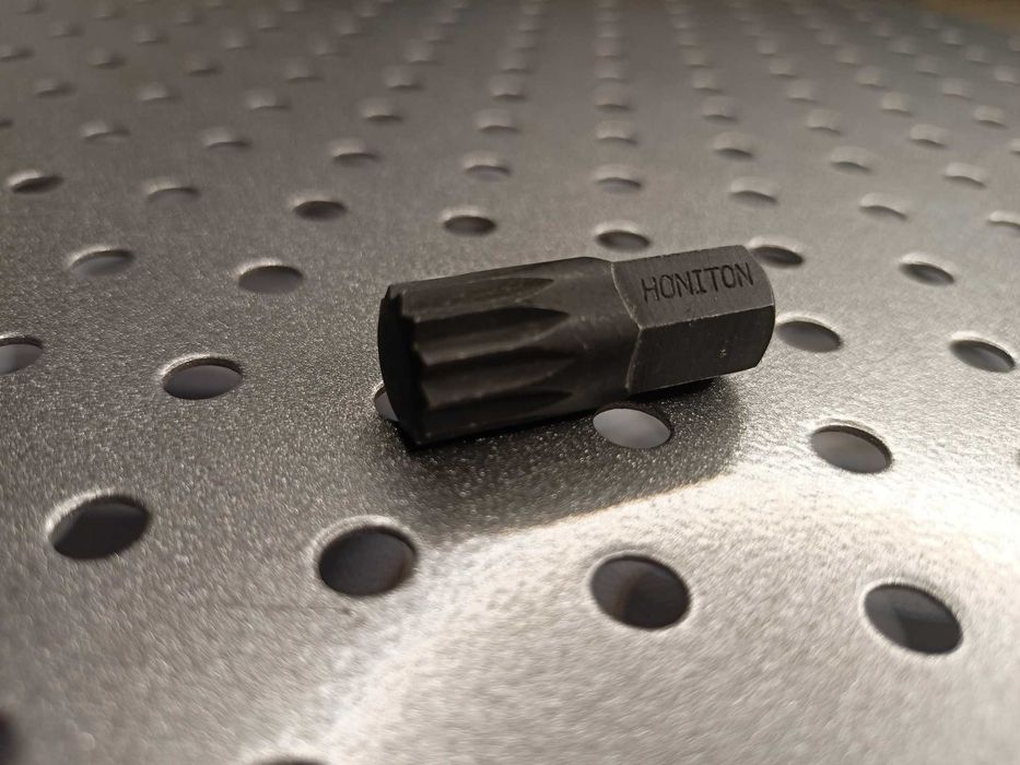 Bit SPLINE M12 x 10 mm długość 30 mm ze stali S2 HONITON HM012