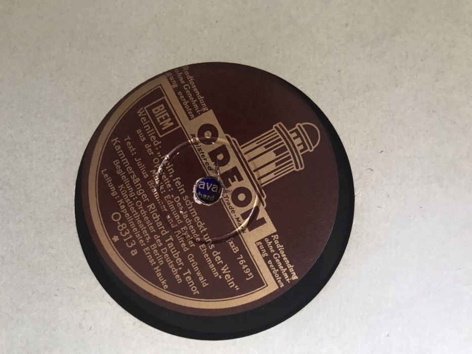 Album płyt gramofonowych winylowe ebonitowych lata 20-30 XX w. 12 plyt