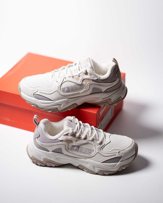 Женские зимние кроссовки Xtep Outdoor Shoes на флисе (2 цвета)