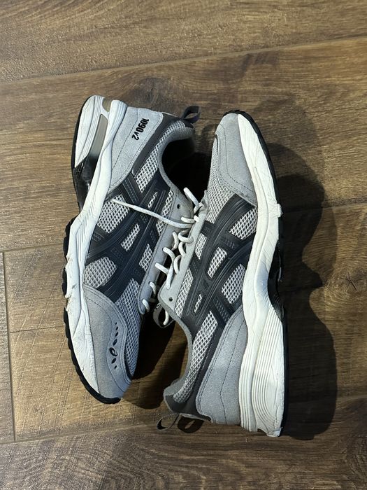 Asics 1090 v2