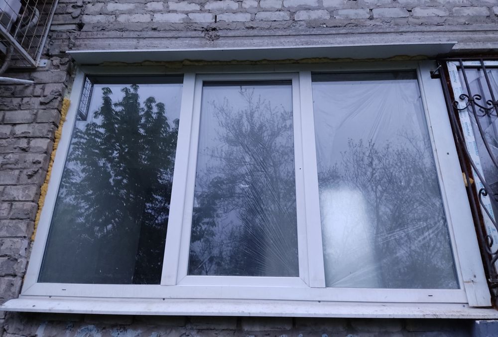 Продам VEKA балконную раму + стеклопакет