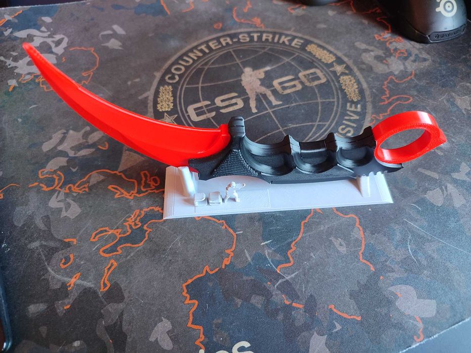 Karambit CS Ruby – Faca Curva Colecionável / Decorativa