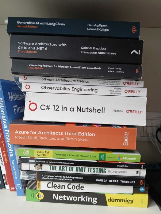 12 Livros técnicos atuais de Tecnologia da Informação e Programação.