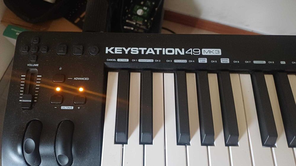 Teclado Midi Keystation 49 MK3