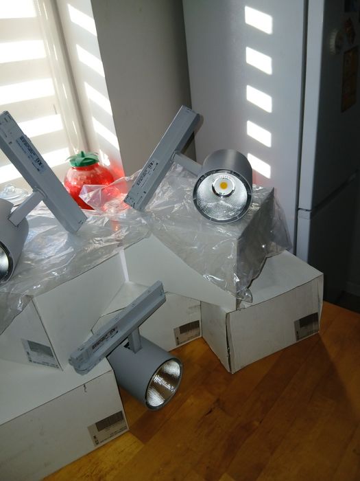 18 st Sprzedam lamp ledowych na szynoprzewód