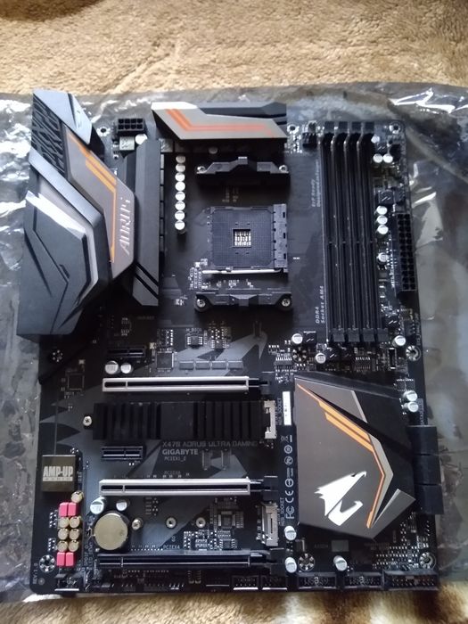 GIGABYTE X470 AORUS Ultra Gaming