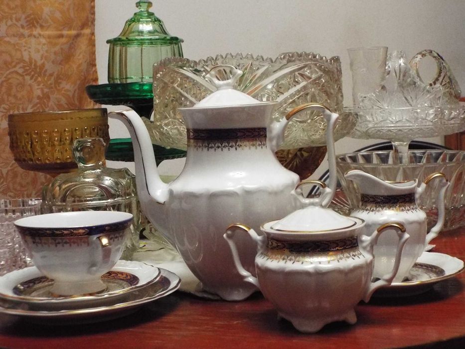 Serwis do kawy/herbaty kompletny dla 12 osób -porcelana wałbrzyska