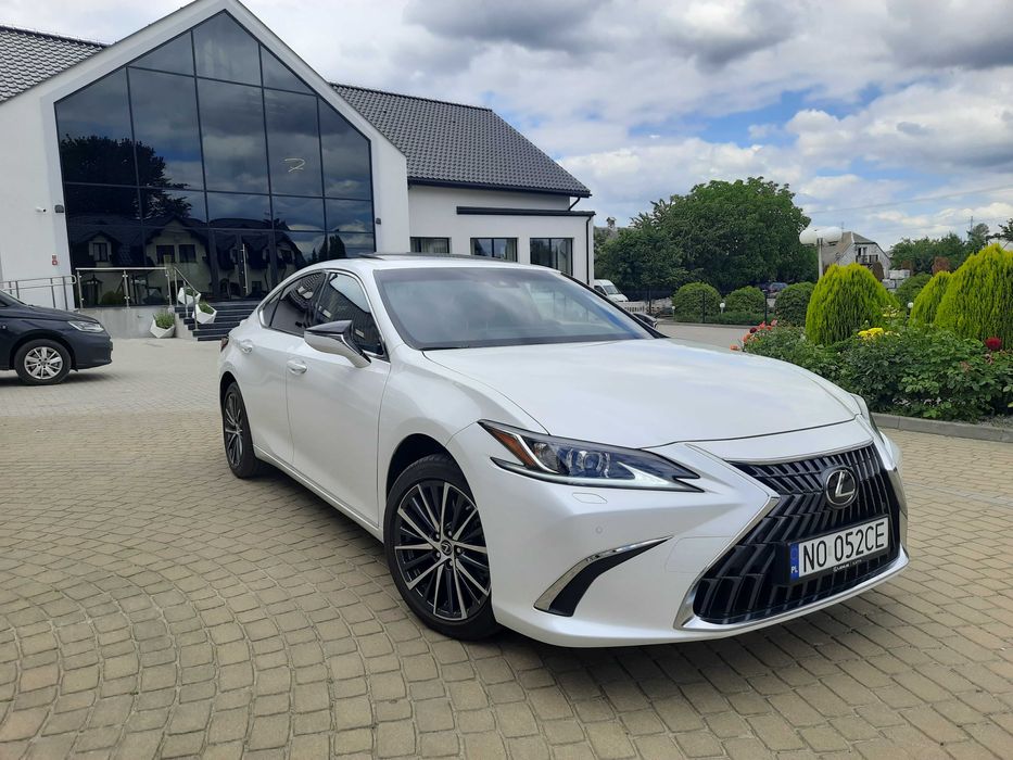 Auto do ślubu Lexus