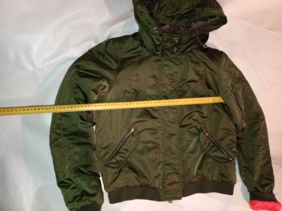 Куртка женская ZARA TRAFALUK в идеале.