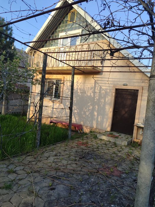 Продам дачу в солов'їній рощі.