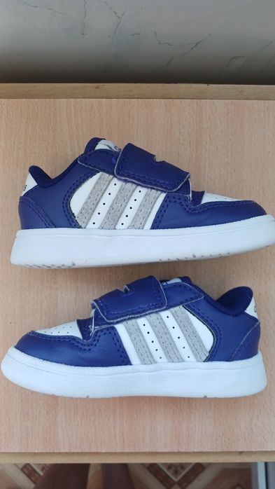 Дитячі кросівки Adidas розмір 22 кроссовки адидас