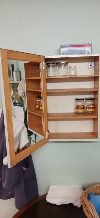 Movel pequeno para pendurar