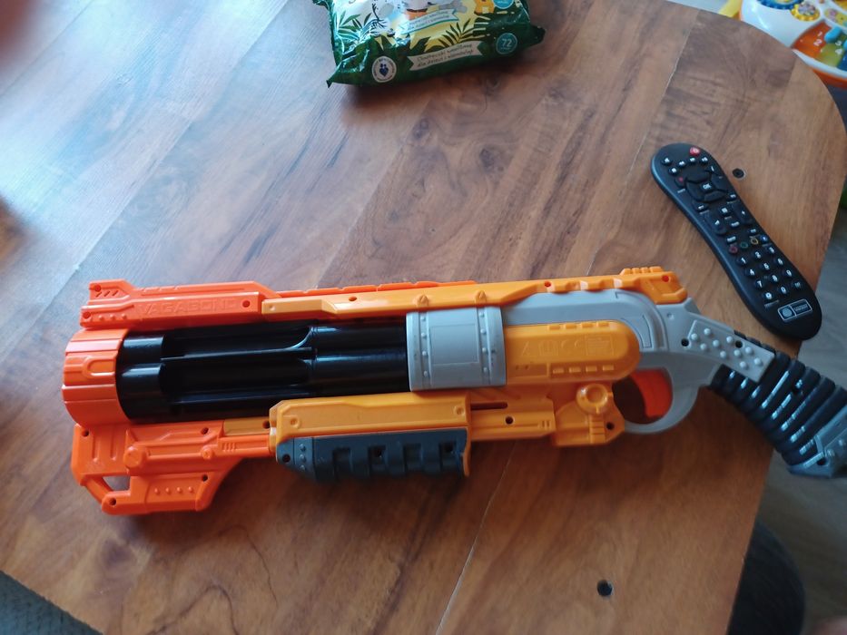 Nerf vagabond super zabawka.