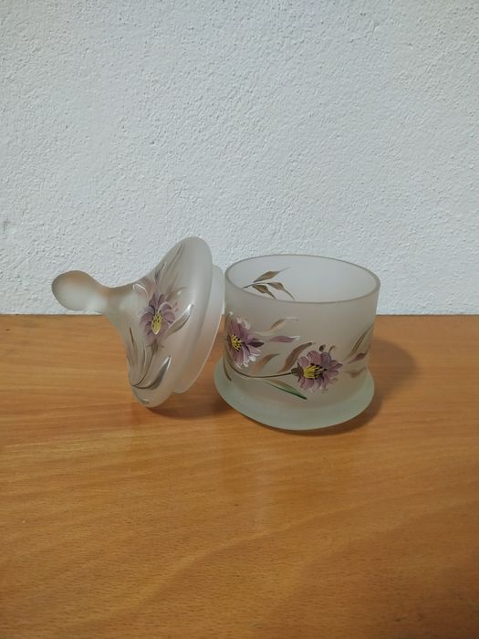 Caixa flores em vidro/Bomboneira