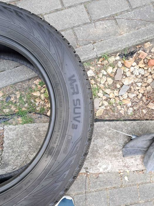 Opony Nokian 215 65 R17