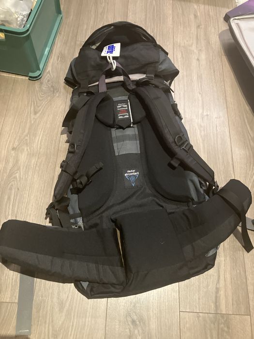 Mochila Deuter de campismo 65 + 10 l