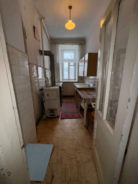 Продається 3 - кімнатна квартира с. Сахкамінь.