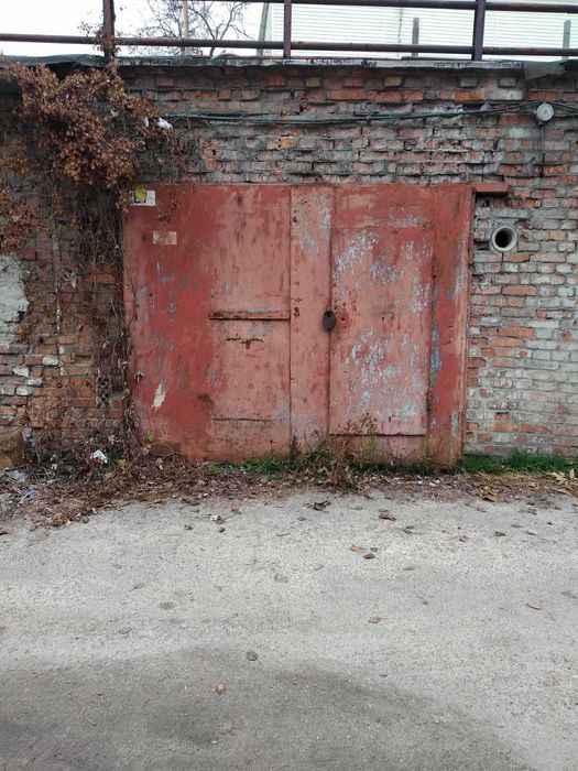 Продам гараж в кооперативі "Олімпійський"