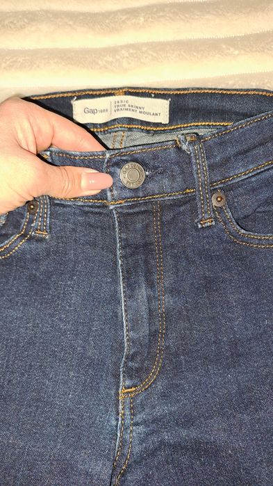 Продам джинси Gap Denim
