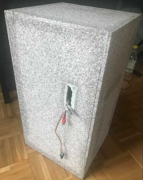 Osłona / obudowa głośnika - kamień - 32, 5 x 30,5 x 61 cm