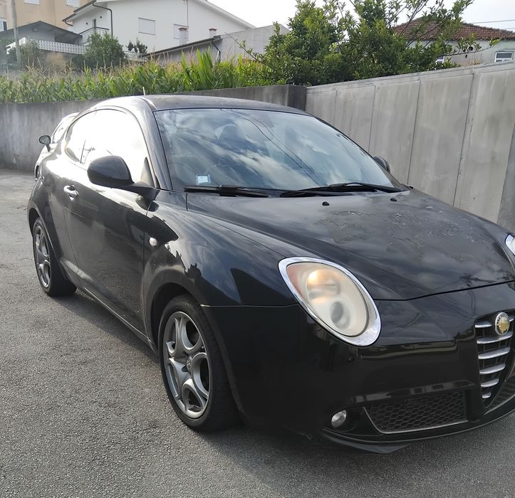 vendo alfa Romeu Mito 1.3 multiget 90 cv a precisar de pintura , salvado