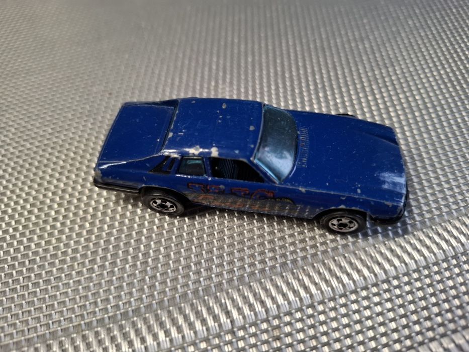 Hot wheels Jaguar XJS skala 1:64