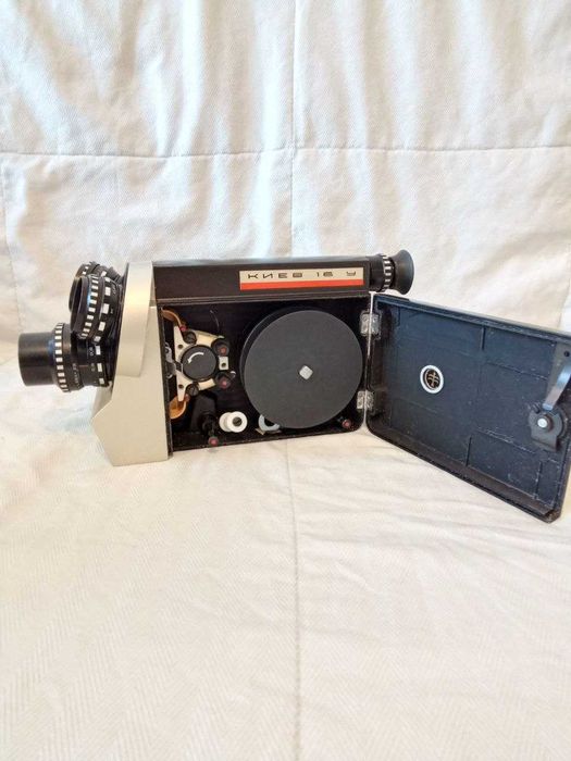 Кінокамера Київ 16У