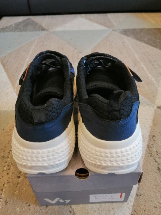 Adidasy chłopięce na rzep 38.