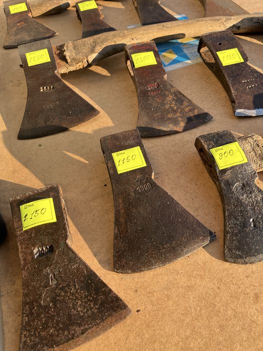 Сокири  з Німеччини