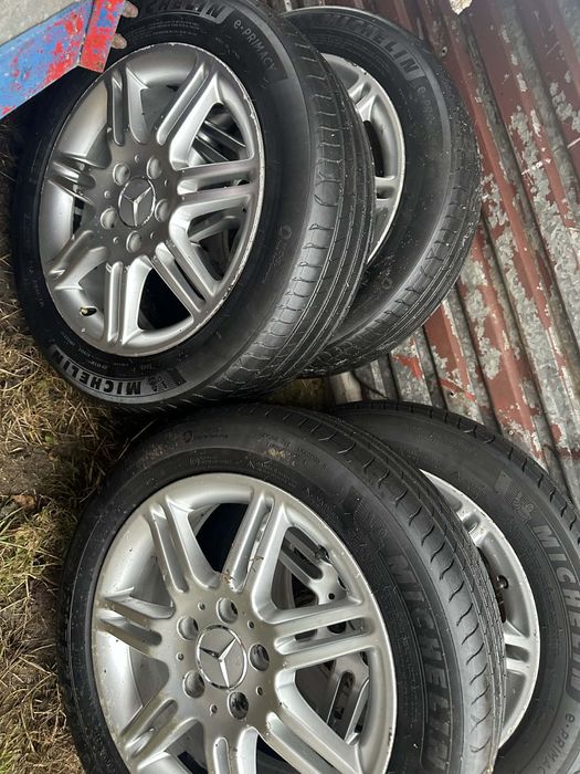 Sprzedam komplet kół r 16