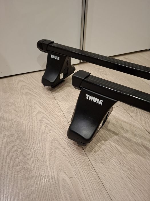 Bagażnik dachowy Thule belki relingi