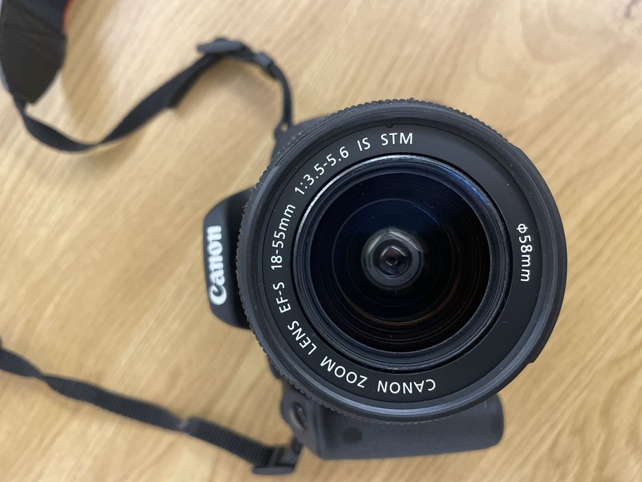 Canon EOS 700D com lentes