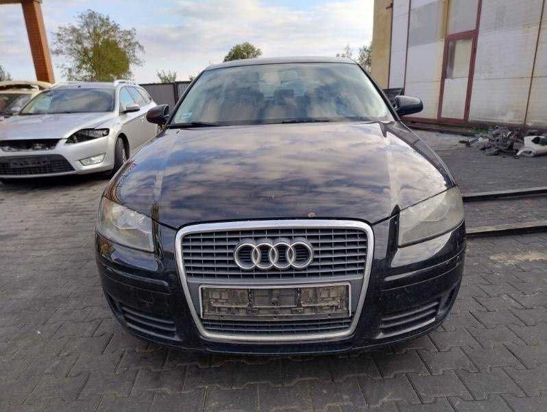 Audi A3 8P Lampy zderzak maska błotniki klapa kokpit Kod lakieru LX9Y