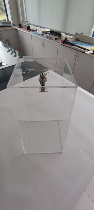 Venda ou Aluguer Pulpito em acrílico ou Madeira para festas e eventos