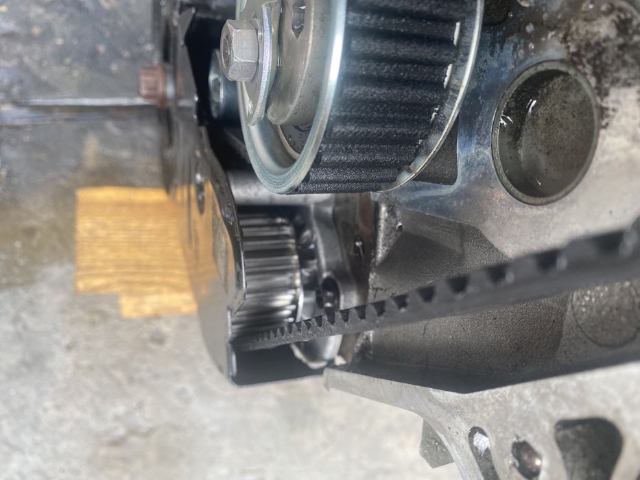 Двигун Audi 1.8 AT