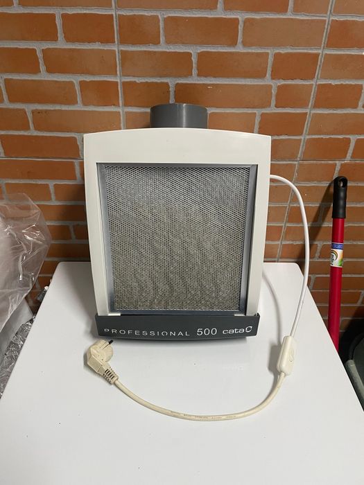 Vendo estrator de fumos 
Marca Cata Professional 500 
Em ótimo estado