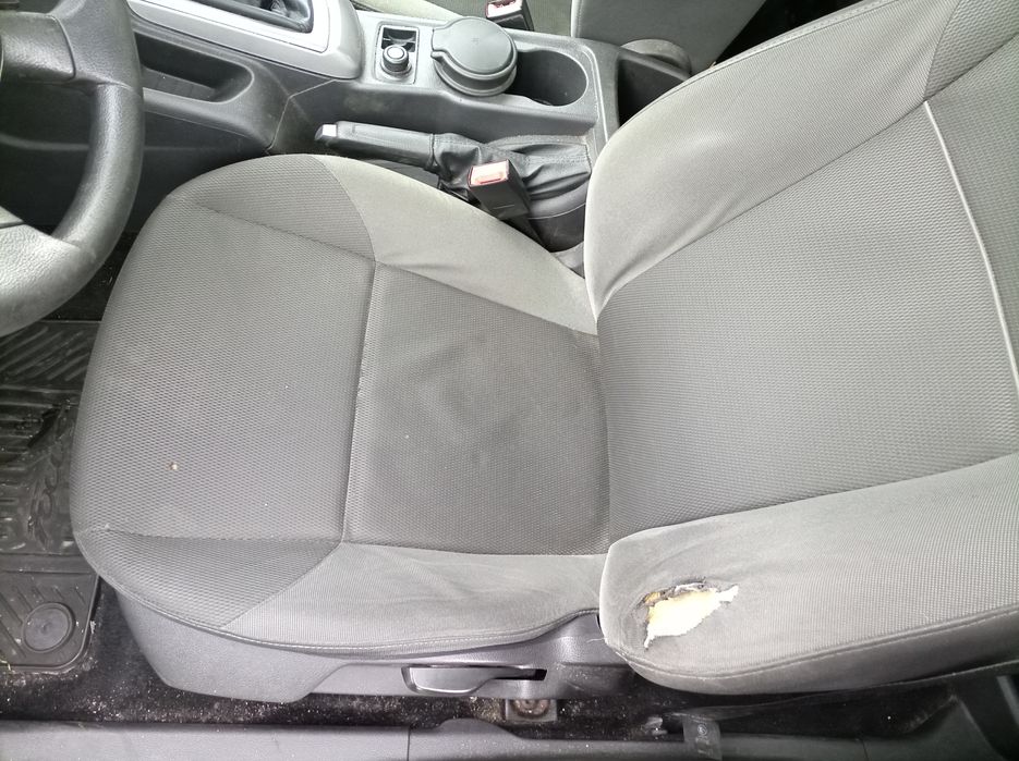 Fotel kierowcy Ford Focus Mk3
