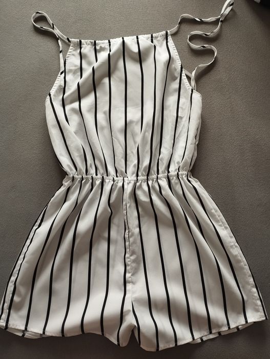 Uroczy letni kombinezon damski