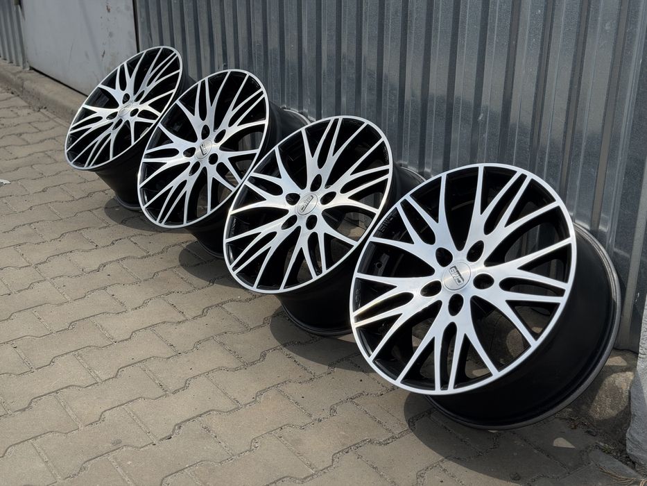 Диски універсальні 5/112 R18 8J ET45 стан нових комплект